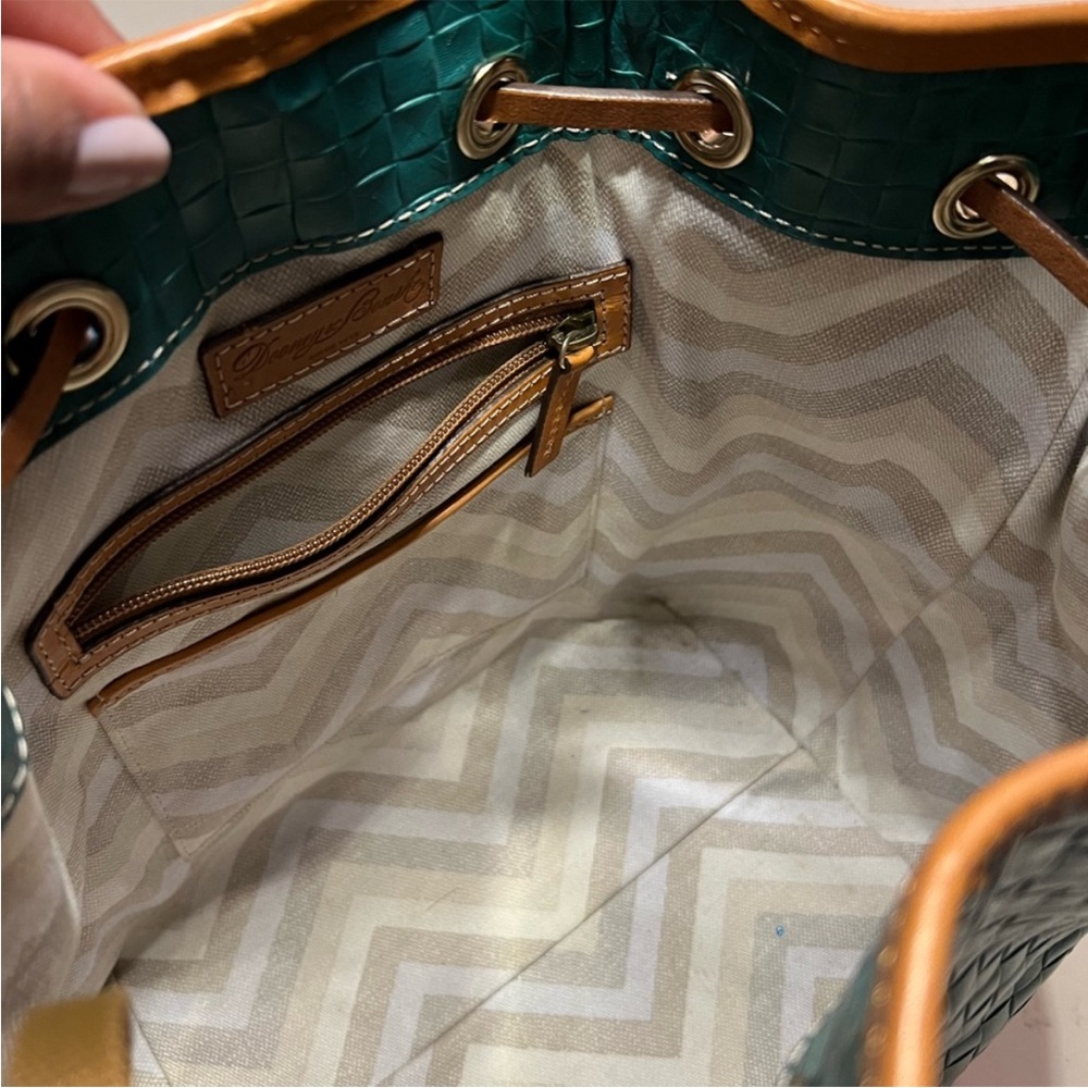 Dooney & Bourke// green bucket bag - Picture 9 of 10